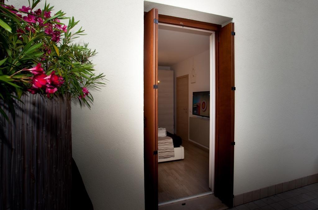 Casa Mia Appartement Desenzano del Garda Buitenkant foto