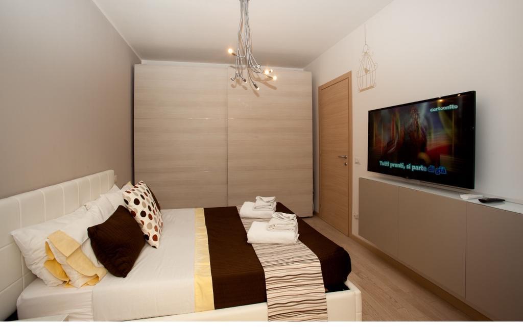 Casa Mia Appartement Desenzano del Garda Buitenkant foto